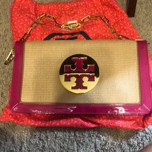 Beautiful Tory clutch and shoulder bag